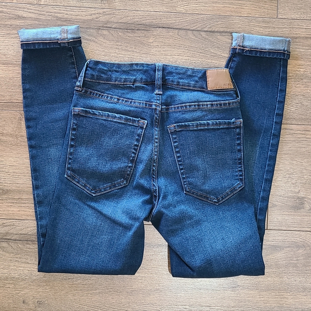 Barely Worn - AEROPOSTALE - Dark Wash High-rise Jegging - size 0 short - Picture 3 of 4